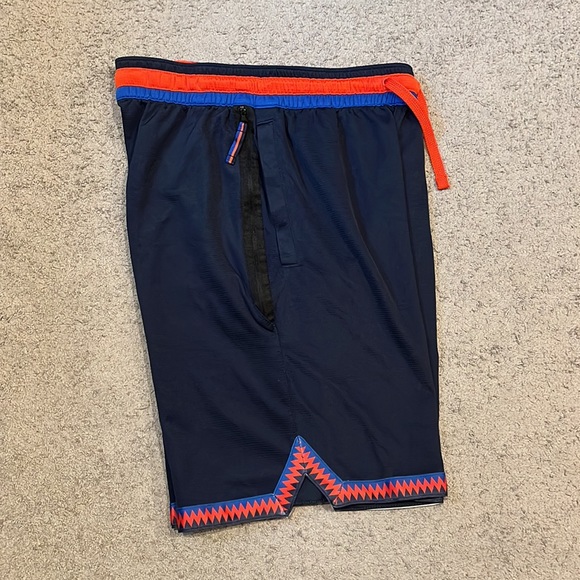 Nike activewear athletic basketball shorts 100% polyester with zipper pocket - Picture 5 of 8